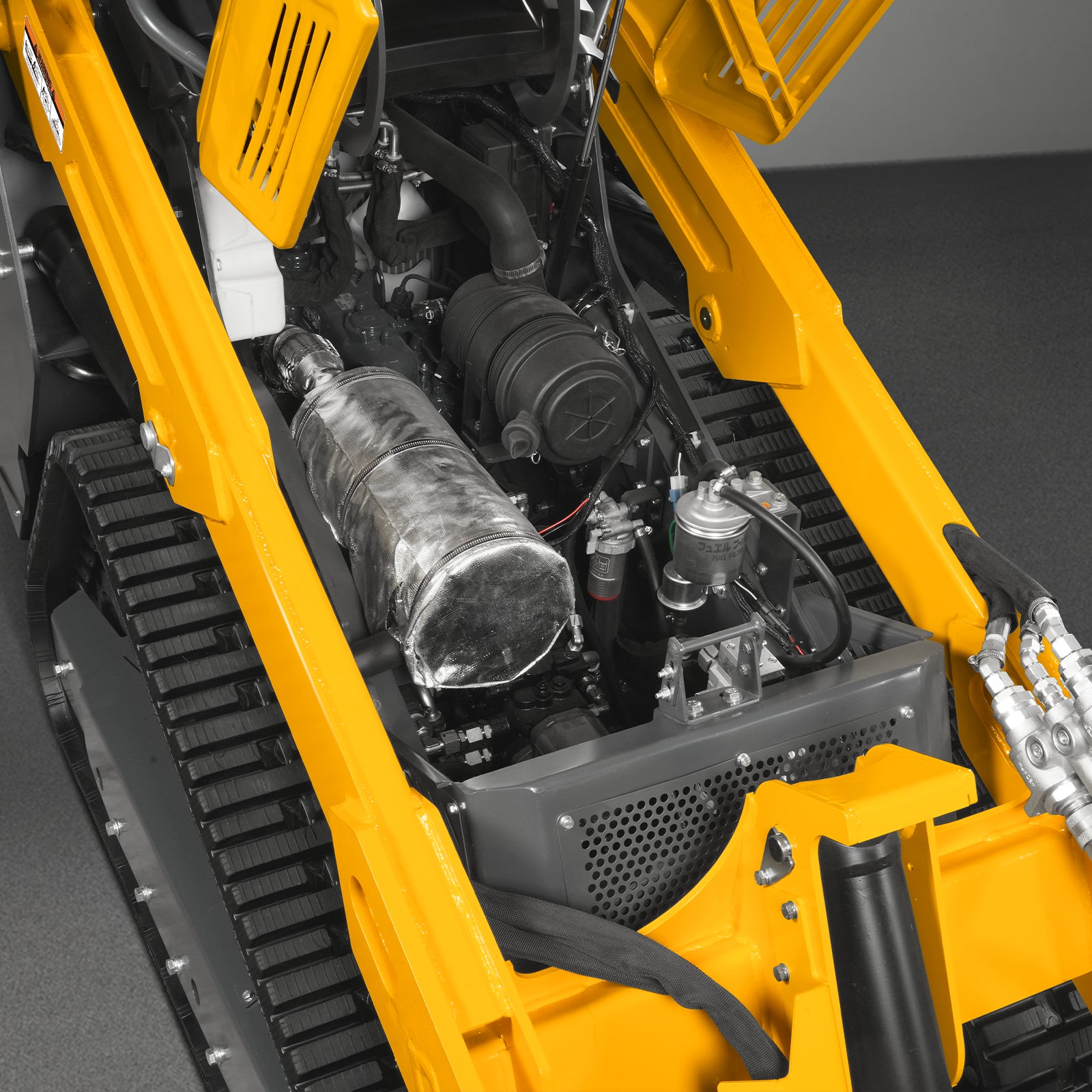 Mini Skid Steer Stand On Compact Track Loader ( 4 in 1 bucket included ) with 25HP KUBOTA D1105 Diesel Engine, Common Industry Interface (CII), CROBA STL1000