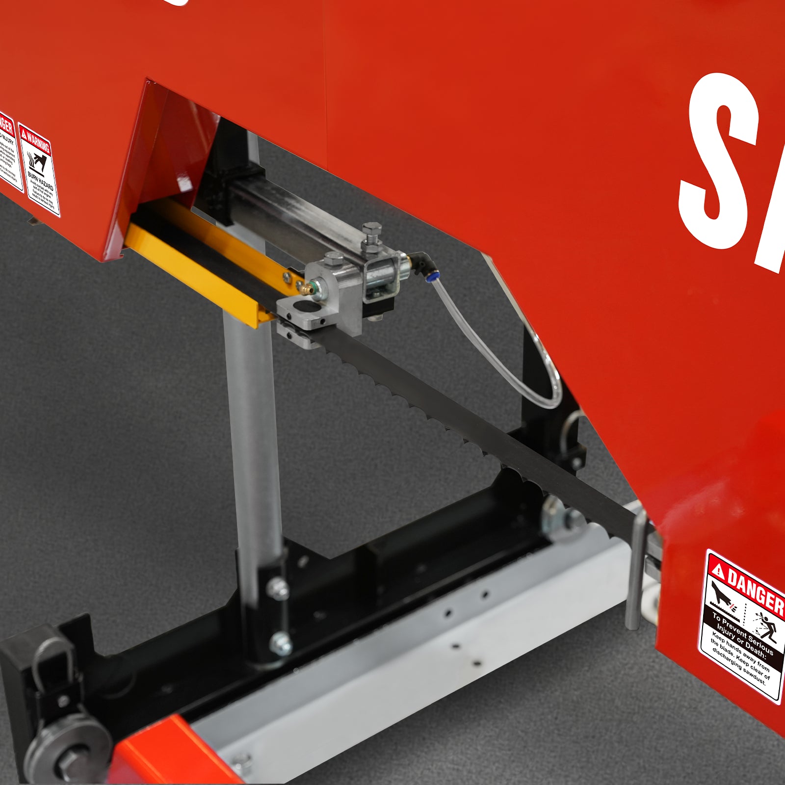 26" Portable Sawmill (5x Blades Included), 420cc 15HP E-Start Gasoline Engine, 22" Board Width, 20' Track Length (13' Track Length + 6.6' Track Extension Included) , SM-26