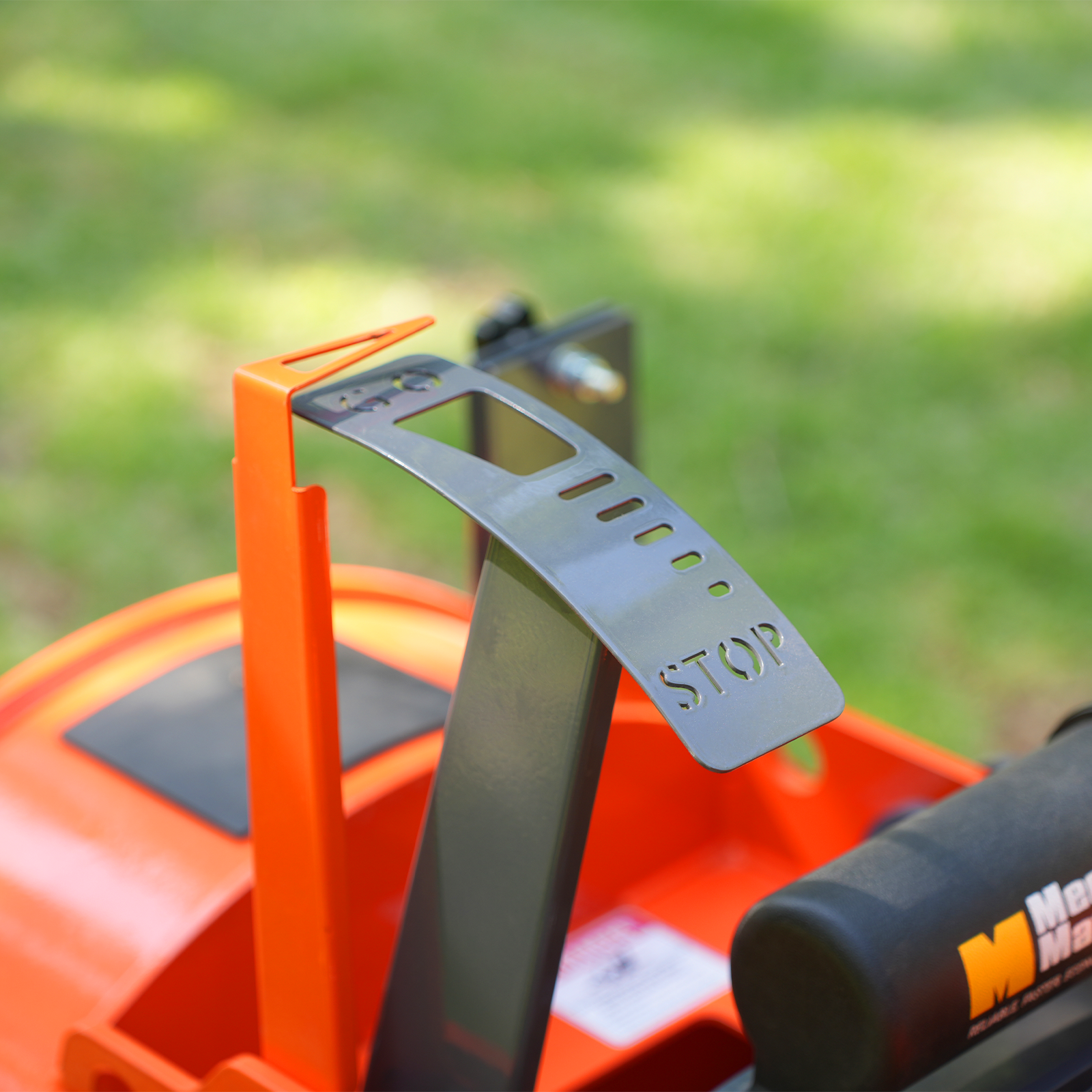 3-Point PTO Stump Grinder with 34 Carbide Teeth (PTO Shaft Included with Slip Clutch),  for 15-45HP Tractor,  SG24PRO