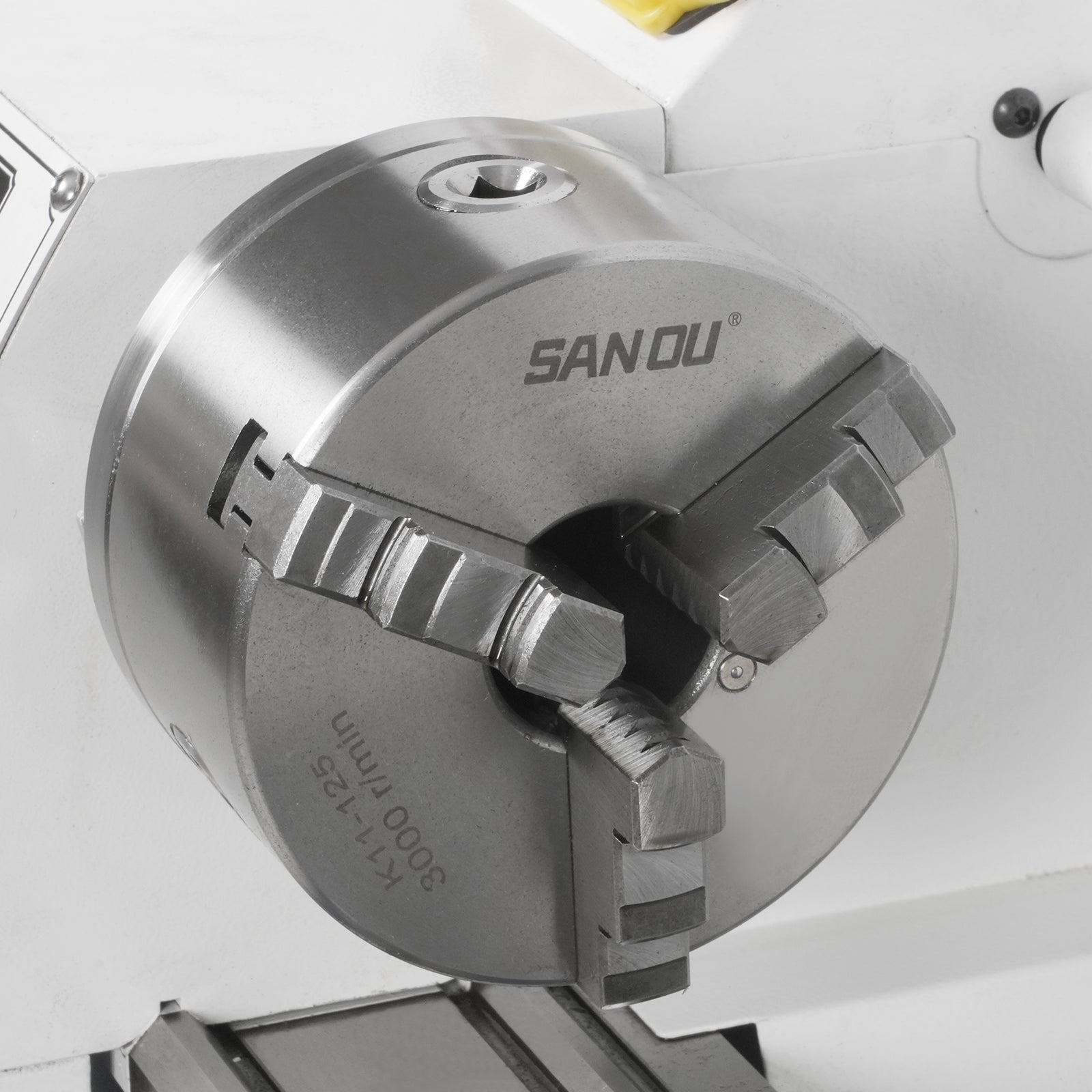 1.5'' Spindle Bore Metal Lathe Machine 8'' x 16'' High Precision Brushless Motor Mini 1.5HP Benchtop 0-2500 RPM Variable Speed Metal Working Machine 1.5‘’ Spindle Bore Small Lathe with Stand 0831V