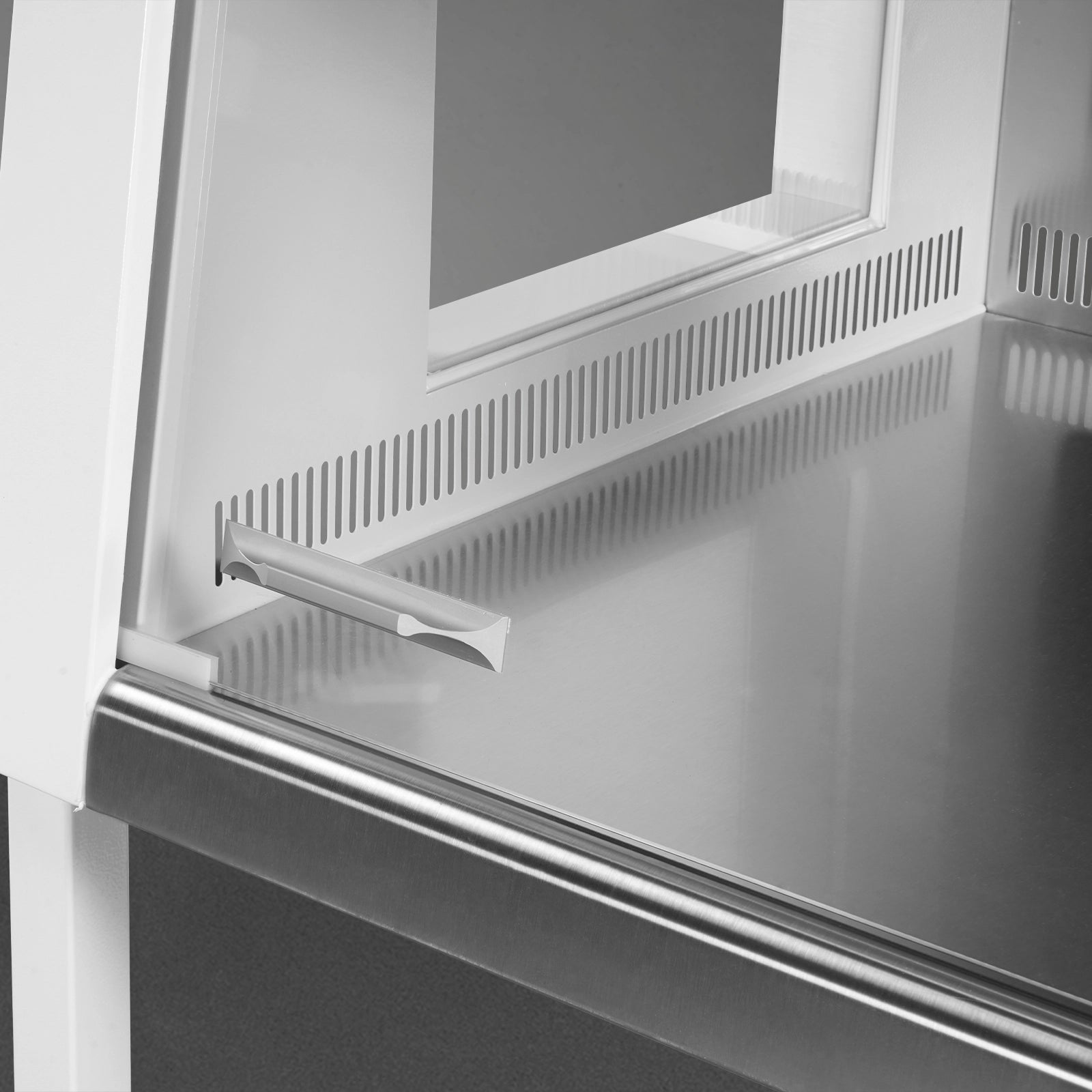 39″ Wide CB-V1Pro Vertical Laminar Flow Clean Bench with HEPA Filtration & UV Sterilization | ISO Class 5