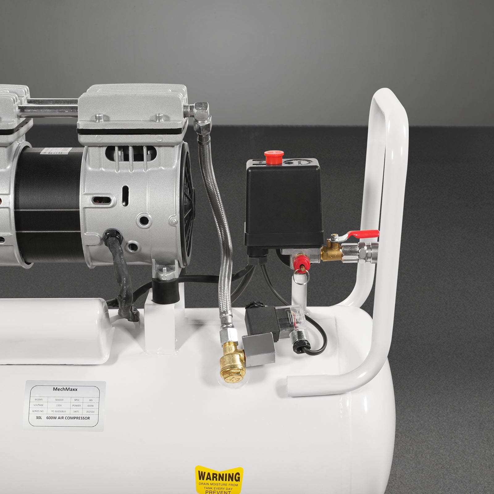 8 Gallon Air Compressor 600W 110V Oil-Free Quiet Electric Air Pump - 0.7MPa, 40L/min