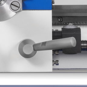 1.5'' Spindle Bore Metal Lathe Machine 8'' x 16'' High Precision Brushless Motor Mini 1.5HP Benchtop 0-2500 RPM Variable Speed Metal Working Machine 1.5‘’ Spindle Bore Small Lathe with Stand 0831V