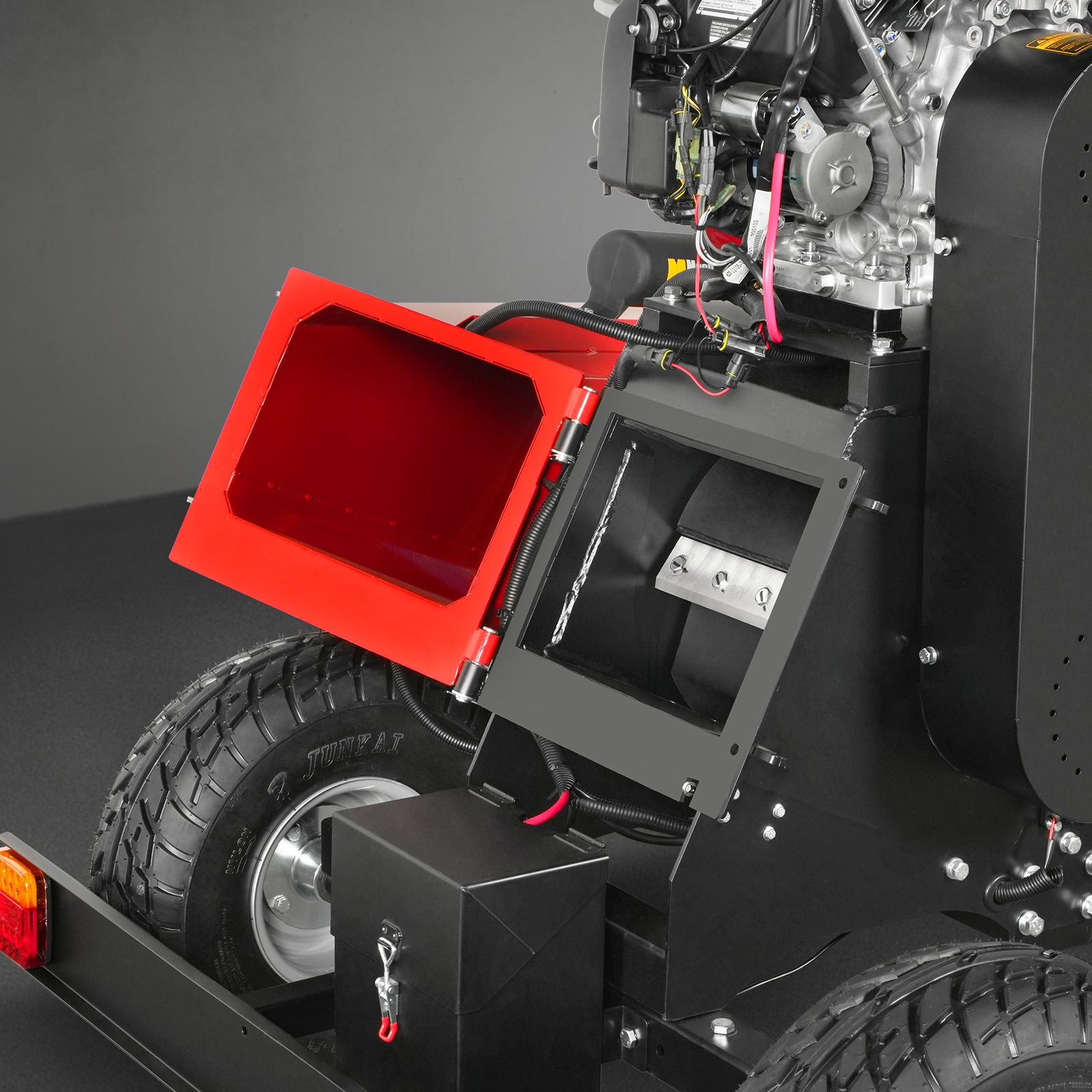 8 inch HONDA E-Start 688cc 22hp Gas Powered 4 - Wheel Drum Wood Chipper with Taillight , B200