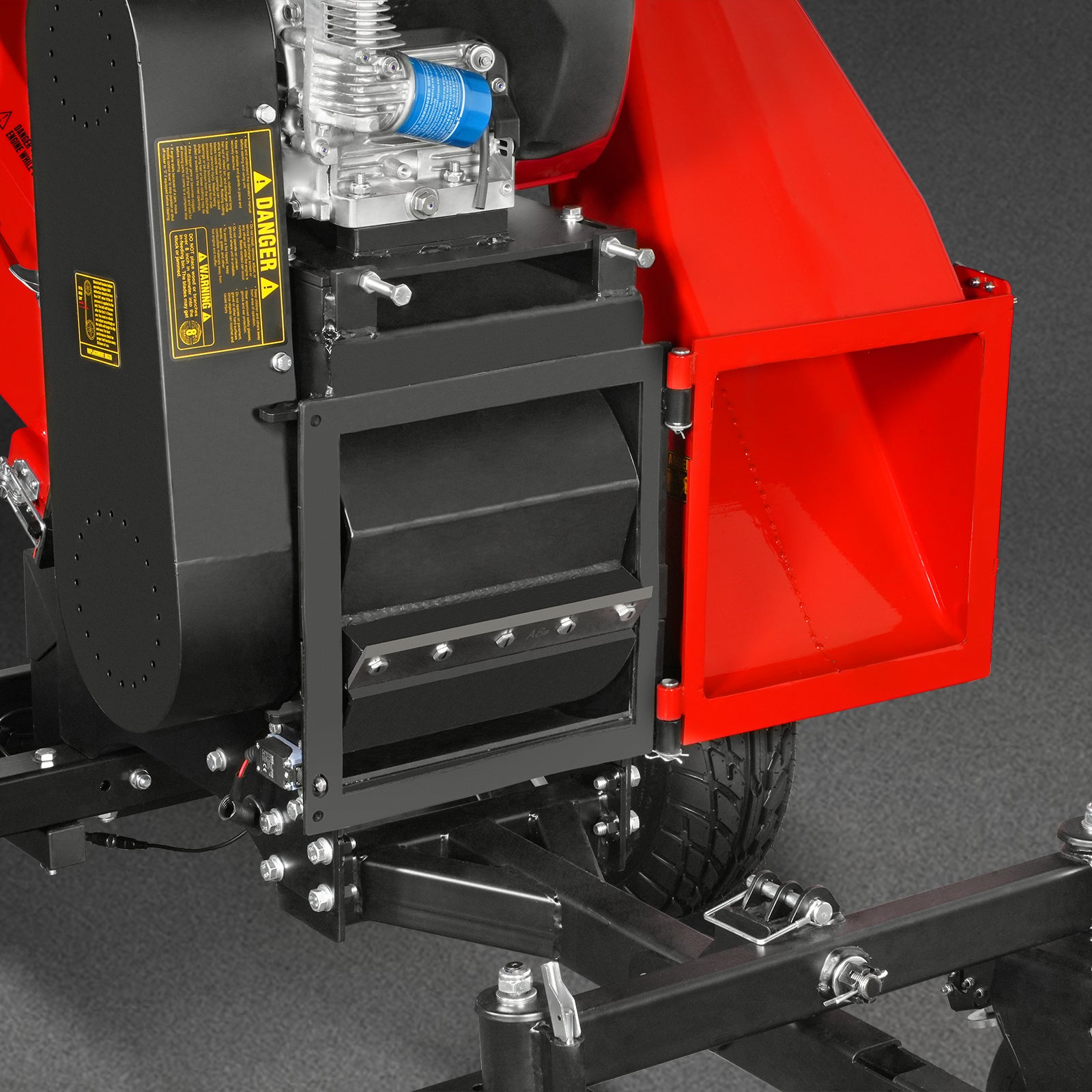 8 inch HONDA E-Start 688cc 22hp Gas Powered 4 - Wheel Drum Wood Chipper with Taillight , B200