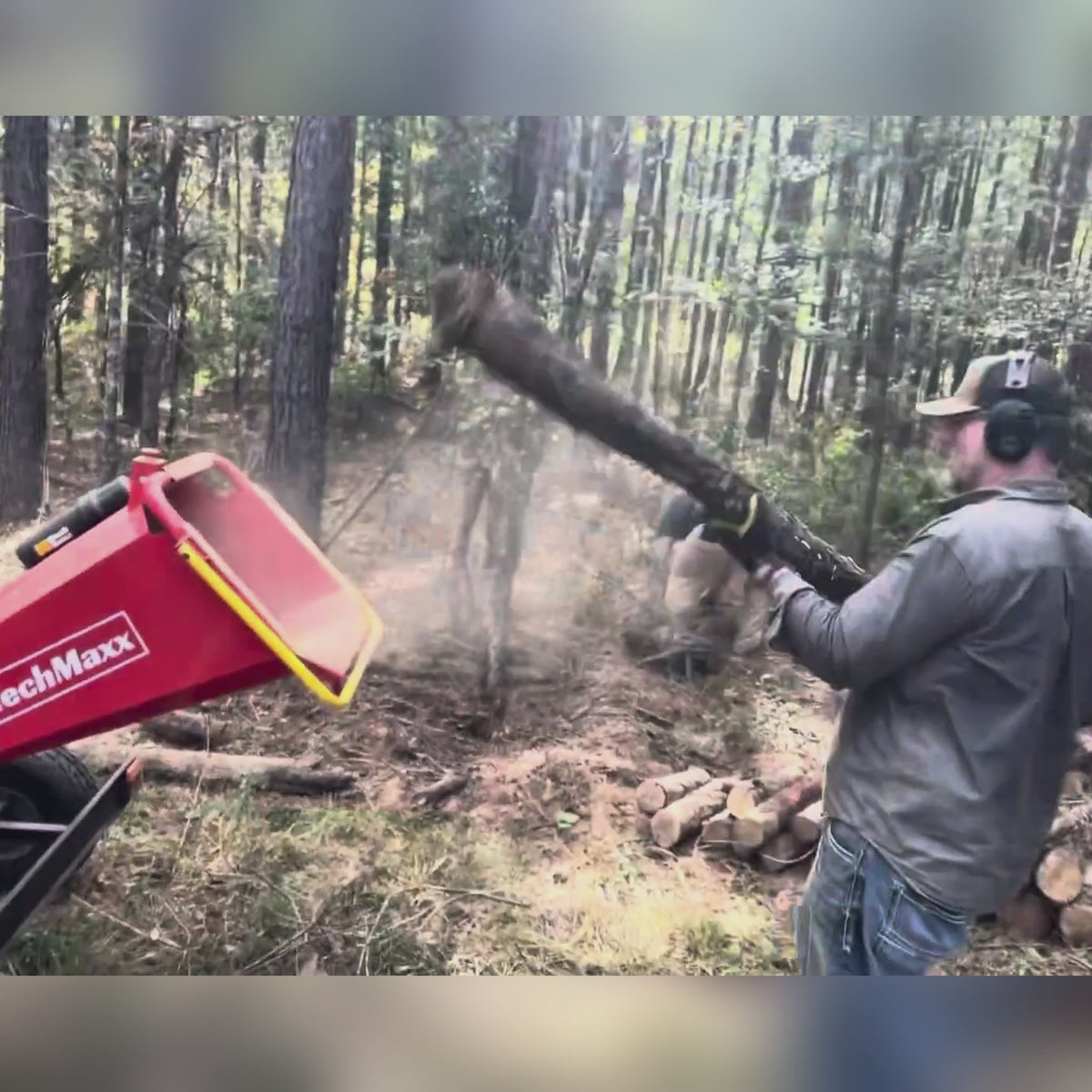 6 inch KOHLER E-Start 429cc 14HP Gas Powered 4 - Wheel Drum Wood Chipper with Taillight ,  B150