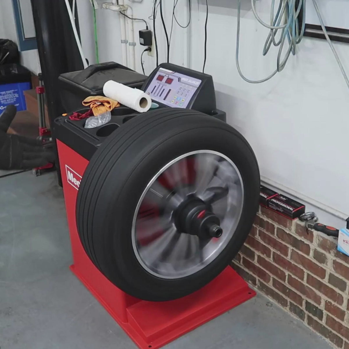10-24" Rim Wheel Balancer Car Tire Balancing Machine 40 mm Shaft,  WB855