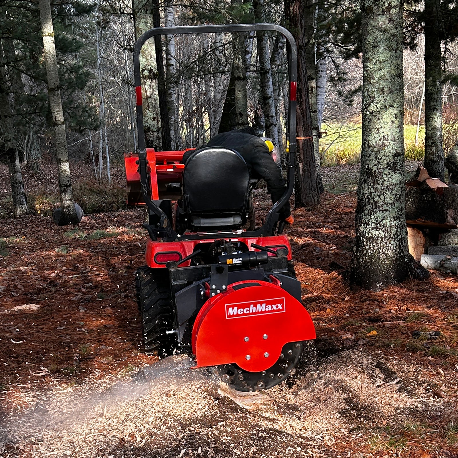 3-Point PTO Stump Grinder with 34 Carbide Teeth (PTO Shaft Included with Slip Clutch), for 15-45hp Tractor , SG24